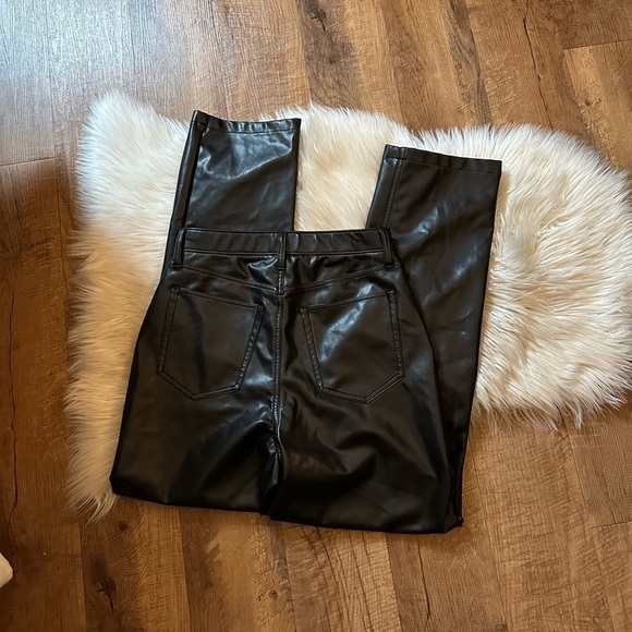 ABERCROMBIE & FITCH Curve Love Vegan Leather 90s Straight Leg Pant - Picture 8 of 8